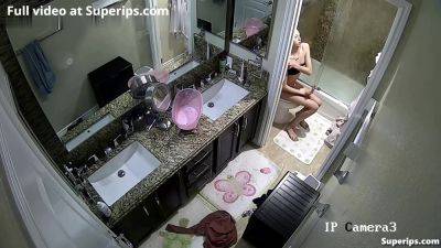 Ipcam American Girls Daily Routine In The Bathroom - hclips - Usa