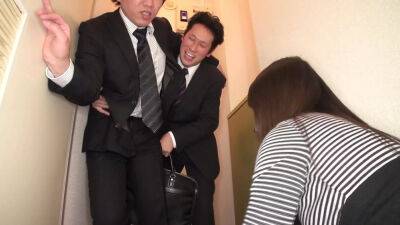 "Japanese milf slut gives her cunt to her husband's coworker at dinner time!" - sunporno.com - Japan