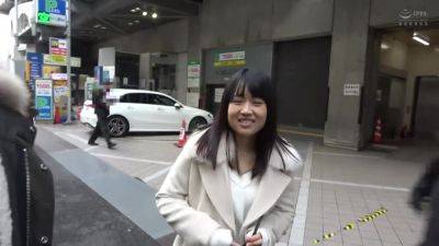 0001071_19歳の日本人女性がグラインド騎乗位するセックス - upornia - Japan