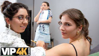 VIP4K. Lesbians is a perfect work break for these office whores - txxx.com - Russia
