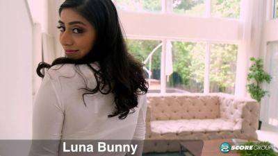 Luna - A Bra-Busting Girl Named Luna Bunny - hotmovs.com