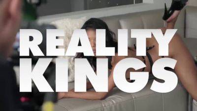 Ariella Ferrera - Kimmy Granger - Jessy Jones & Kimmy Granger get their answers in a hot reality kings video - sexu.com