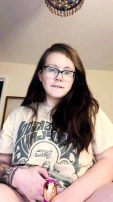 Amateur brunette double toying on webcam - drtuber