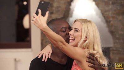 Interracial couple gets excited taking selfies and fucks hard with BBC - sexu.com - Czech Republic