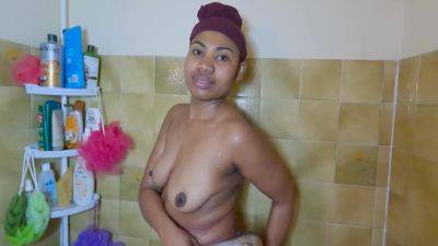 Beautiful Mixed-race In The Shower - upornia