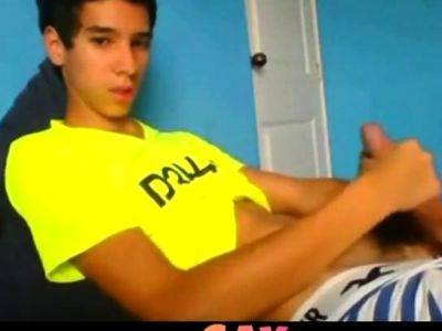 Latino Twink Shows Off When Jerking - drtuber