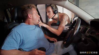 Perfect sex service in a drive through - anysex.com